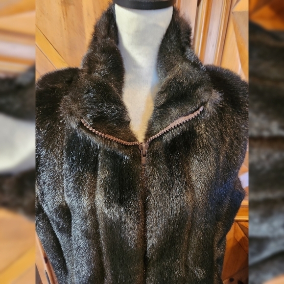 Vintage Nana Creation Faux Fur Vest Sz M - Picture 2 of 7